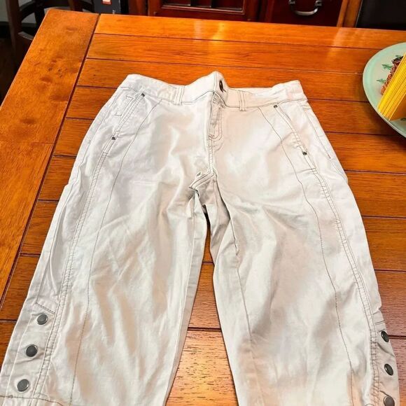 NWOT Style & Co. Tan Caro Shorts Size 4P #SUM8 - Picture 4 of 6